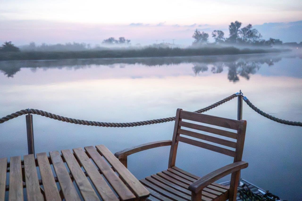 Schwimmpod An Der Peene Anklam Exteriör bild