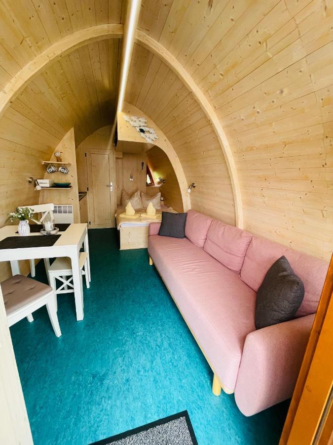 Schwimmpod An Der Peene Anklam Exteriör bild